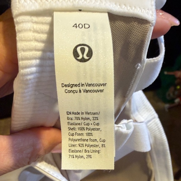 NWOT - Lululemon Athletica White Energy Sports Bra B-G cups - Picture 2 of 3